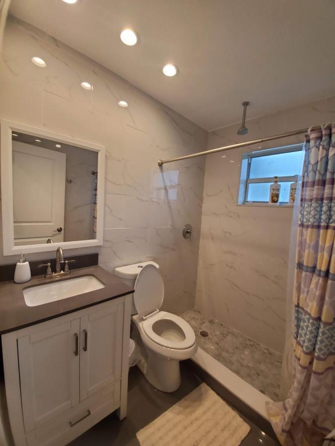 Lakefront Vacation Home - Sleeps 8 Дейви Екстериор снимка