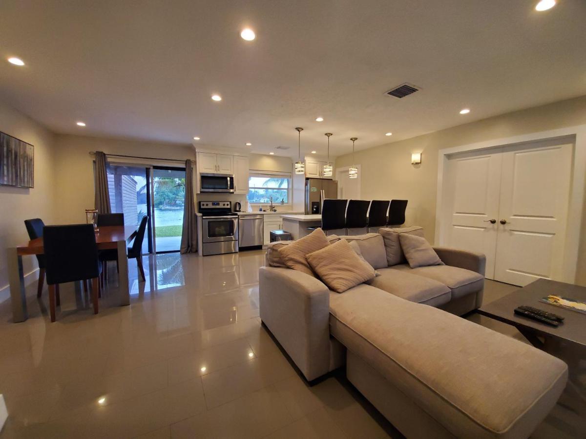 Lakefront Vacation Home - Sleeps 8 Дейви Екстериор снимка