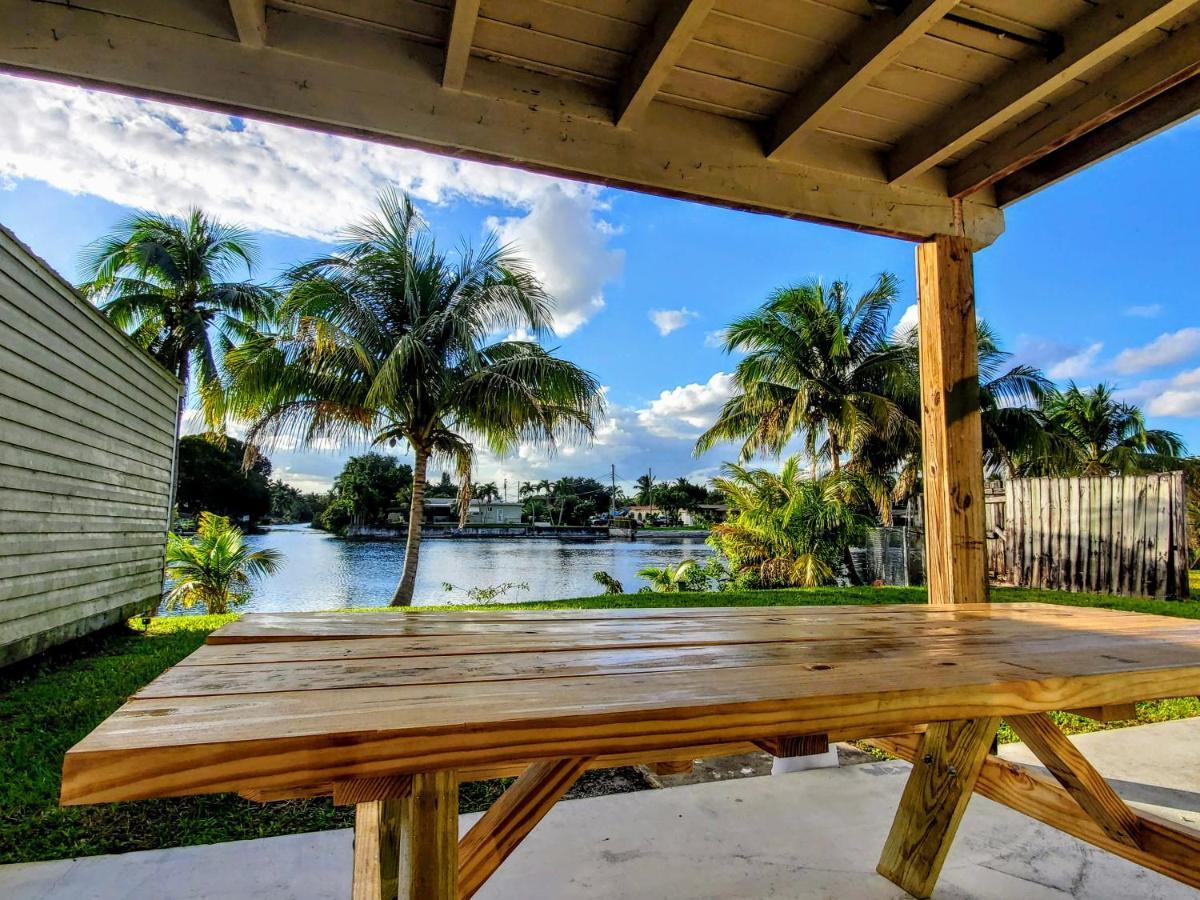 Lakefront Vacation Home - Sleeps 8 Дейви Екстериор снимка